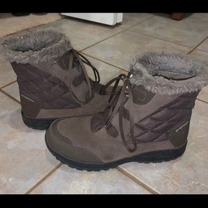 Womens Columbia Ice Maiden Shorty Winter Boots